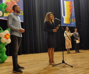 В Сливен започна ХVIII Национален фестивал за млади певци „Цветен камертон“